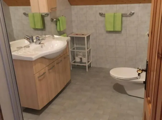 לינה וארוחת בוקר Gerstbreinhof 3*